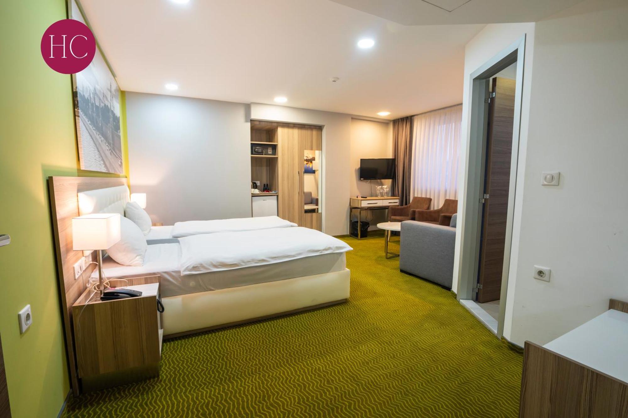Central Hotel, Fitness And Spa Vinica 외부 사진