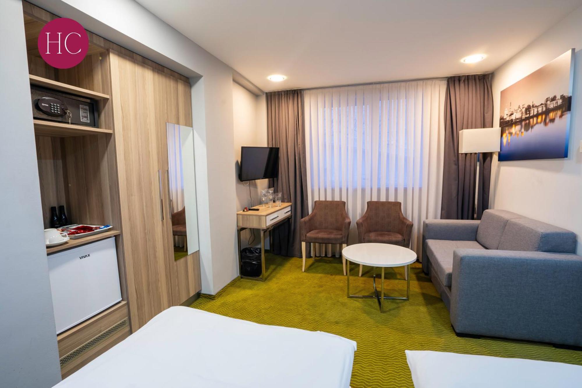 Central Hotel, Fitness And Spa Vinica 외부 사진