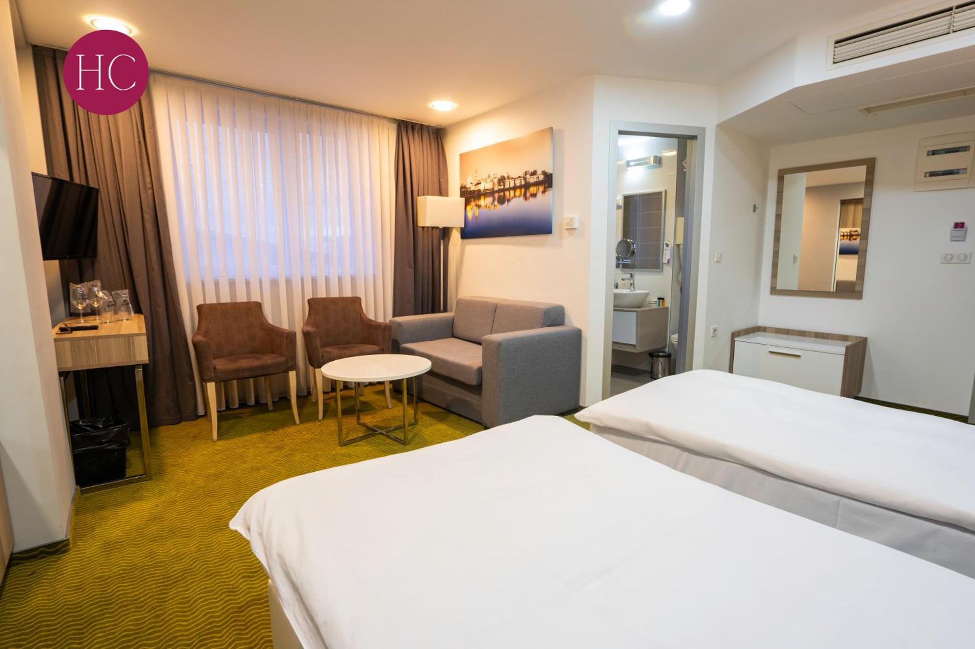 Central Hotel, Fitness And Spa Vinica 외부 사진